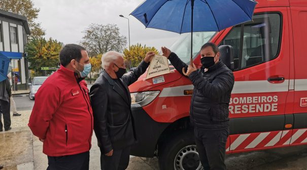 Município oferece nova ambulância de socorro aos Bombeiros Voluntários