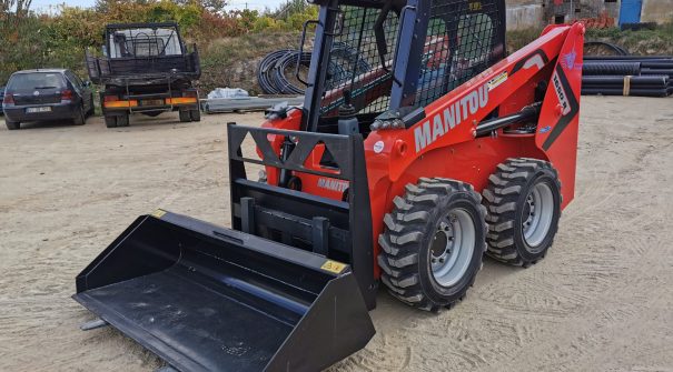 Município adquire máquina multifunções para manutenção de vias públicas