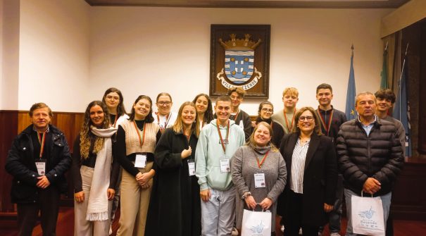 Estudantes do Projeto Erasmus+ recebidos nos Paços do Concelho