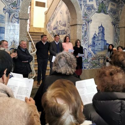 Ateliês Seniores cantam as Janeiras nos Paços do Concelho