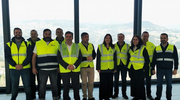 Presidente e Executivo visitam obras das Piscinas Municipais Cobertas